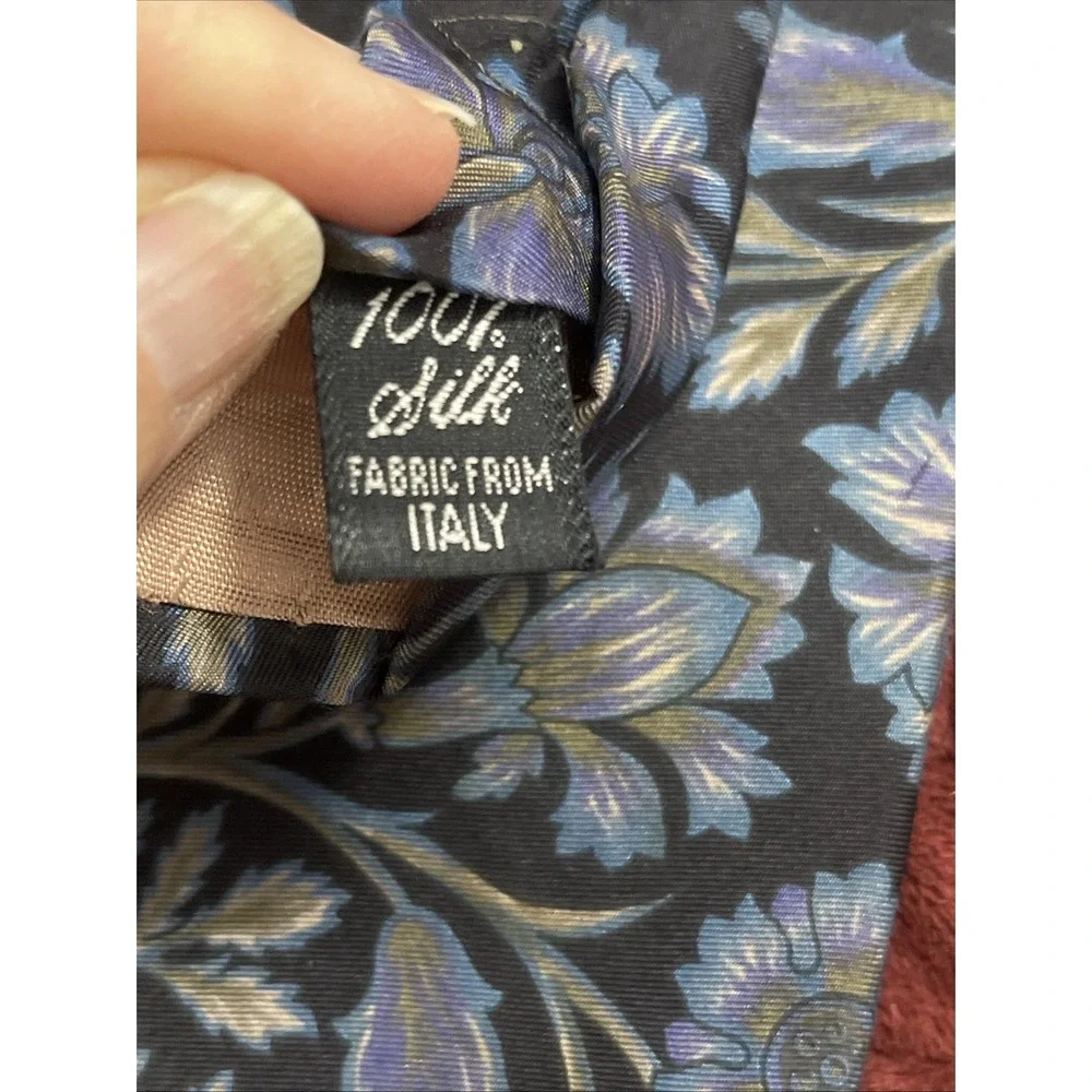 Vtg‎ Surrey Silk  Mens Floral Print Neck Tie Made in USA Black Purple Blue Green